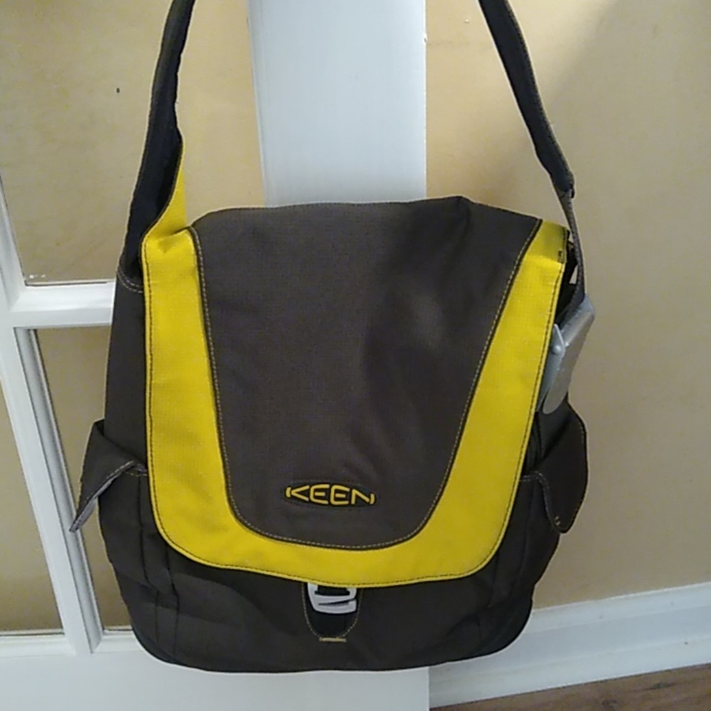 Keen Large Messenger Tote
